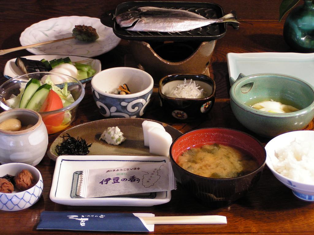 Irorino Yado Sankichi Hotel Izu  Bagian luar foto